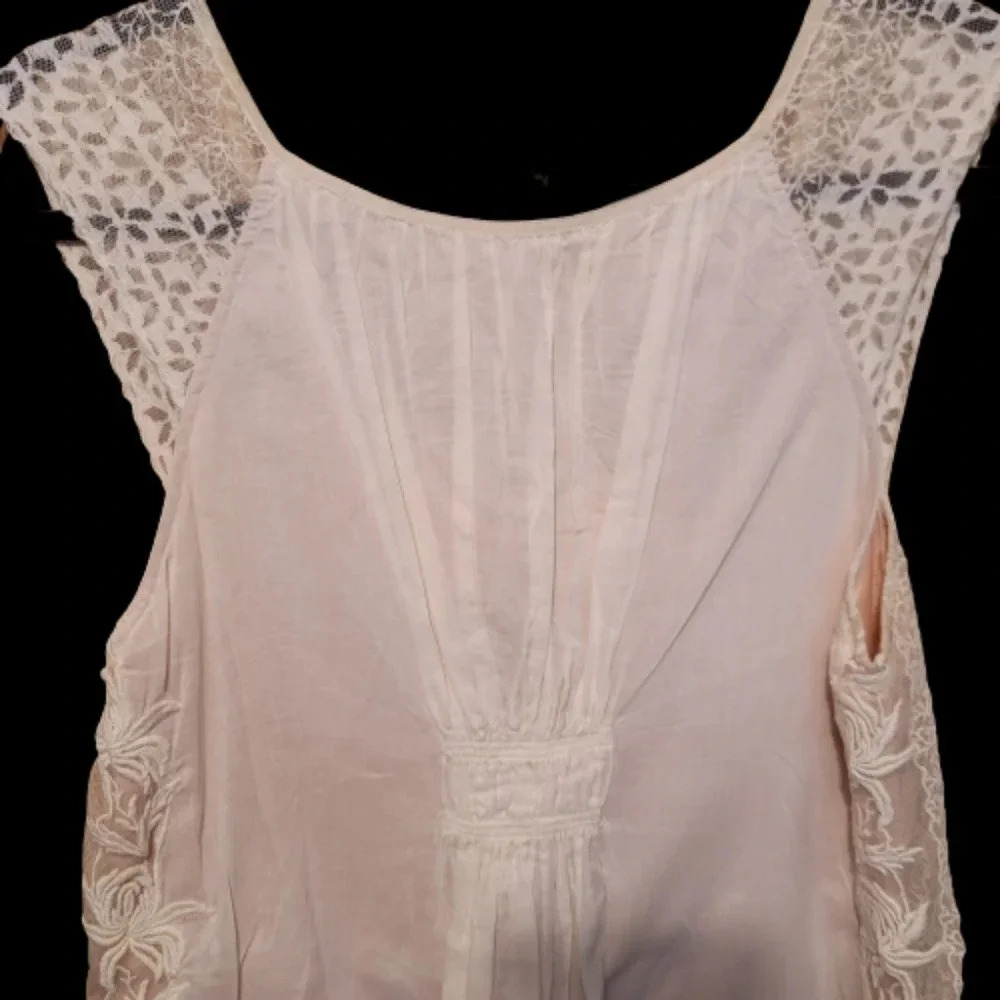 Lil Lace top fully lined - Picture 5 of 7